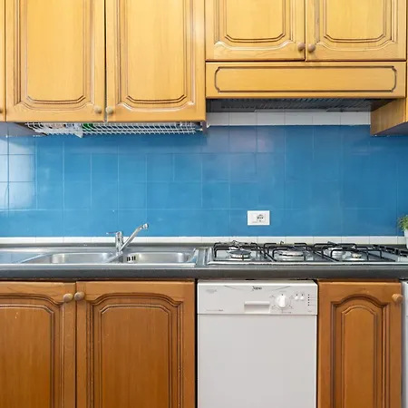 Sunsetview - Swimming Pool And Garden