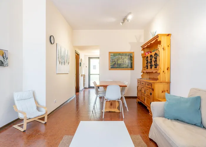 Sunsetview - Swimming Pool And Garden