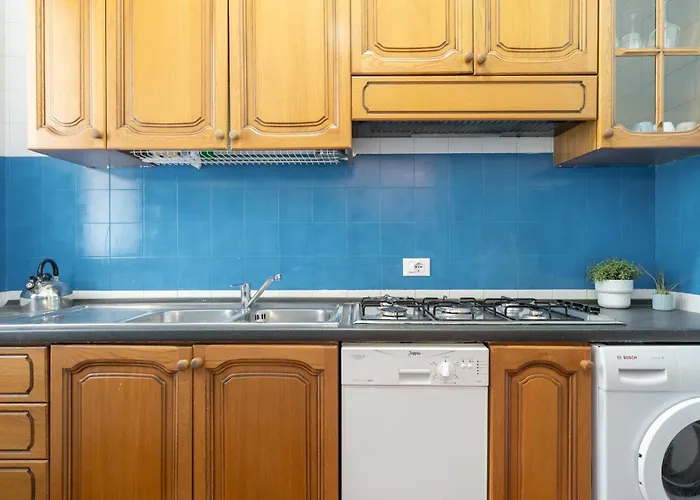 Sunsetview - Swimming Pool And Garden