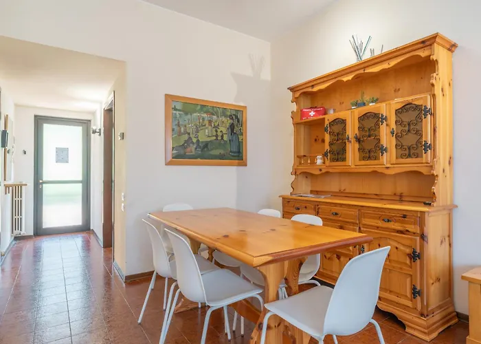 Διαμέρισμα Sunsetview - Swimming Pool And Garden Lierna